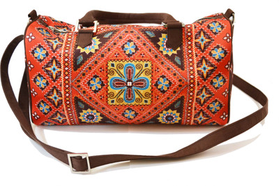 

anartline Kutch Printed duffle bag Shoulder Bag(Multicolor, 7 L)