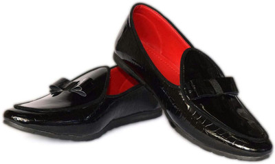 

D'zigners Boys Slip on Moccasins(Black