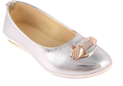 

Mozi Girls Slip on Ballerinas(Silver