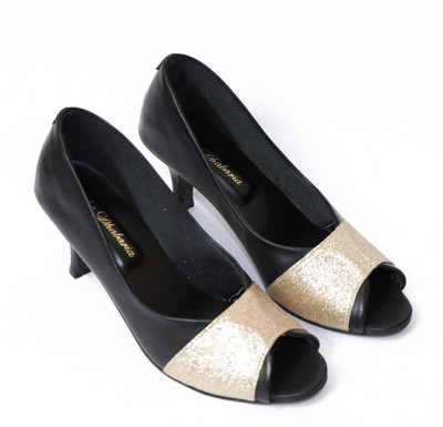 

preksha dhabaria Women black Heels