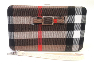 

CrazyHut Casual Multicolor Clutch