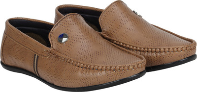 

Kraasa Foot Voice Loafers For Men(Beige