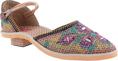 

AirSoon Women Beige Casual