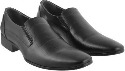 

Metro Stylish Slip On For Men(Black, 11;black