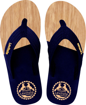 

Levitate Flip Flops, Navy wood