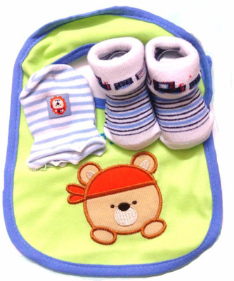 

Babies Bloom Green Bear Design 3 Pcs High Quality Baby Bib, Anti Scratch Mittens And Socks Gift Set For Baby Boy(0-6 Months)(Multicolor)