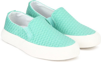 

United Colors of Benetton Girls Slip on Sneakers(Light Blue, 901