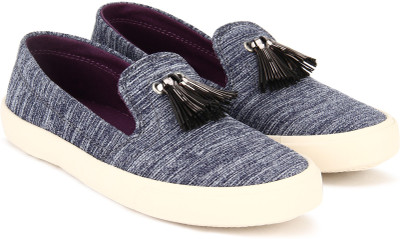 

United Colors of Benetton Girls Slip on Sneakers(Blue, 901