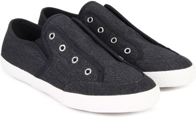

United Colors of Benetton Boys Slip on Sneakers(Blue, 901