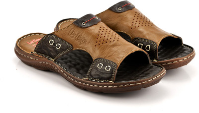 

Lee Cooper Men TAN Casual