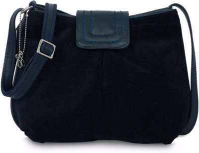 

Baggit Women Casual Blue Nylon Sling Bag