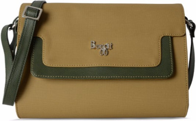 

Baggit Women Casual Green PU Sling Bag