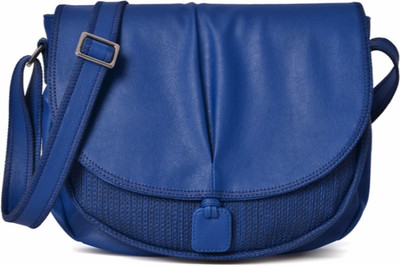 

Baggit Women Casual Blue PU Sling Bag