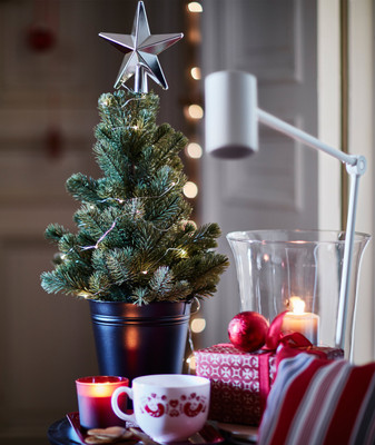 

KumkumArts Christmas Poster 12 x 18 Inch HD Quality Image, Gloss Paper, Unframed, Qty 1 Paper Print(18 inch X 12 inch, Rolled)