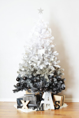 

KumkumArts Christmas Poster 12 x 18 Inch HD Quality Image, Gloss Paper, Unframed, Qty 1 Paper Print(18 inch X 12 inch, Rolled)
