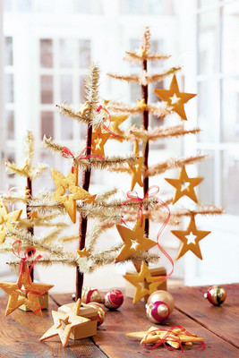 

KumkumArts Christmas Poster 12 x 18 Inch HD Quality Image, Gloss Paper, Unframed, Qty 1 Paper Print(18 inch X 12 inch, Rolled)