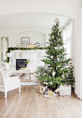 

KumkumArts Christmas Poster 12 x 18 Inch HD Quality Image, Gloss Paper, Unframed, Qty 1 Paper Print(18 inch X 12 inch, Rolled)
