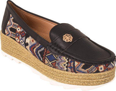 

Shoeholic Loafers For Women(Beige