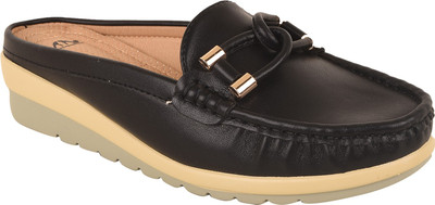 

Shoeholic Loafers For Women(Beige