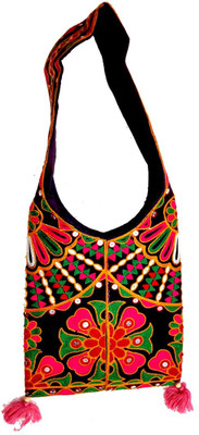 

GIPPY TRENDZ Women Casual Multicolor Velvet Shoulder Bag