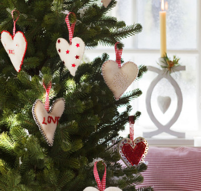 

KumkumArts Christmas Poster 12 x 18 Inch HD Quality Image, Gloss Paper, Unframed, Qty 1 Paper Print(18 inch X 12 inch, Rolled)