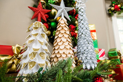 

KumkumArts Christmas Poster 12 x 18 Inch HD Quality Image, Gloss Paper, Unframed, Qty 1 Paper Print(18 inch X 12 inch, Rolled)