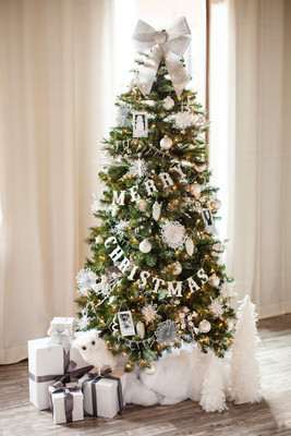 

KumkumArts Christmas Poster 12 x 18 Inch HD Quality Image, Gloss Paper, Unframed, Qty 1 Paper Print(18 inch X 12 inch, Rolled)