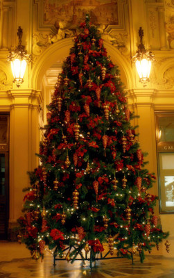 

KumkumArts Christmas Poster 12 x 18 Inch HD Quality Image, Gloss Paper, Unframed, Qty 1 Paper Print(18 inch X 12 inch, Rolled)