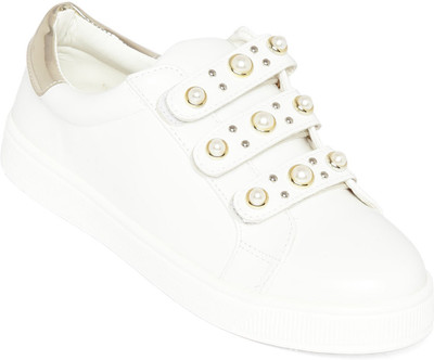

Flat n Heels Casuals For Women(White