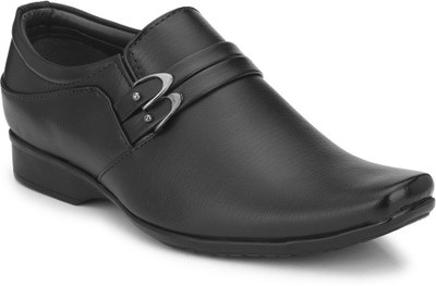 

Levanse Slip On For Men(Black, Matte black