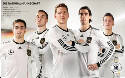 

KumkumArts Football Poster 12 x 18 Inch, HD Quality Image, Gloss Paper, Unframed, Qty 1 Paper Print(12 inch X 18 inch, Rolled)