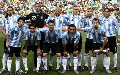

KumkumArts Football Poster 12 x 18 Inch, HD Quality Image, Gloss Paper, Unframed, Qty 1 Paper Print(12 inch X 18 inch, Rolled)