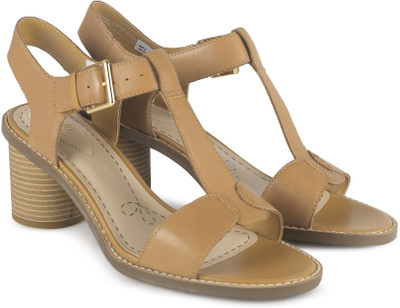 

Clarks Women Tan Leather Heels
