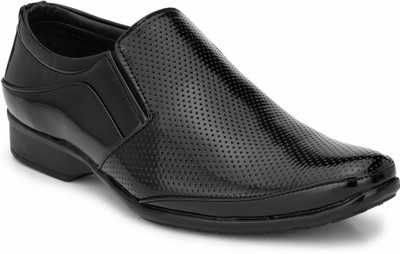 

Levanse Slip On For Men(Black, Glossy black