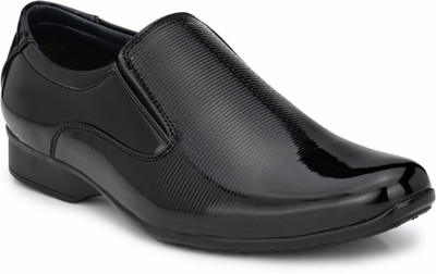 

Levanse Slip On For Men(Black, Glossy black
