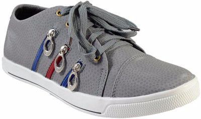 

MarcoUno Silver colour casual shoes Party Wear For Men(Silver