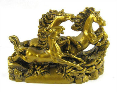 

GIRISHA AND SON feng shui 3 / three running horse for victory, success and achievement Showpiece - 14 cm (Polyresin, Multicolor) Decorative Showpiece - 14 cm(Polyresin, Multicolor)