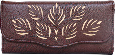 

Fristo Formal Brown Clutch
