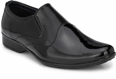 

Levanse Slip On For Men(Black, Glossy black