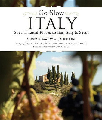 Go Slow Italy(English, Paperback, Sawday Alastair)