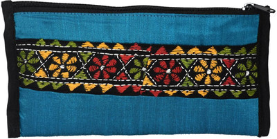 

Estheticmind Casual Blue Clutch