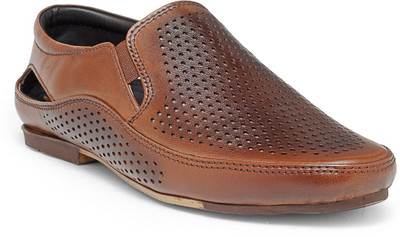

Teakwood leather shoes Casuals For Men(Brown