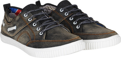 

Kraasa Sneakers For Men(Multicolor, Black