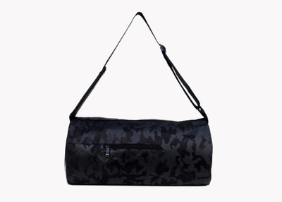 

Wombat Black Camo Print Unisex Multipurpose POLYESTER Gym Duffle Bag 22.5 Ltr … Multi-purpose Gym Bag(Black, Kit Bag)