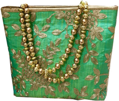 

CRAFTBAZAAR Party Green Clutch