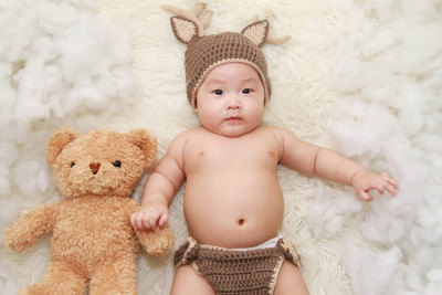 

KumkumArts Baby Poster 12 x 18 Inch, HD Quality Image, Gloss Paper, Unframed, Qty 1 Paper Print(18 inch X 12 inch, Rolled)