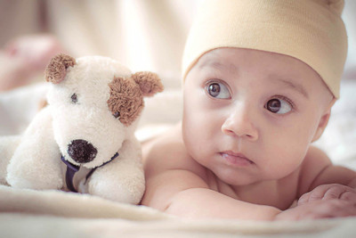 KumkumArts Baby Poster 12 x 18 Inch, HD Quality Image, Gloss Paper, Unframed, Qty 1 Paper Print(12 inch X 18 inch, Rolled)