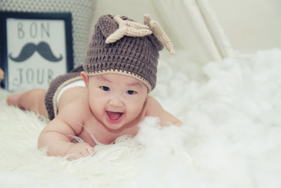 

KumkumArts Baby Poster 12 x 18 Inch, HD Quality Image, Gloss Paper, Unframed, Qty 1 Paper Print(12 inch X 18 inch, Rolled)
