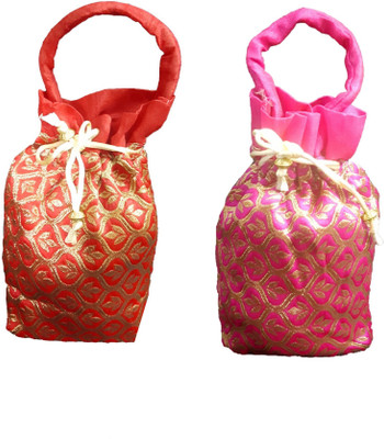 

aakaar21 Brocade Designer combo Golden flower indian potli ethnic drawstring bag for marriage /retuen gift /women bag and other occasion -red and pink colour-20H/15L/7W -SIZE-regular Potli(Red, Gold, Pink), Gold;pink;red
