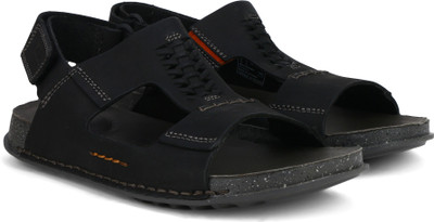 

Clarks Men Black Casual